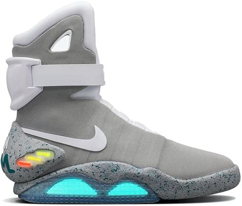 Nike MAG Back to the Future (2016) 